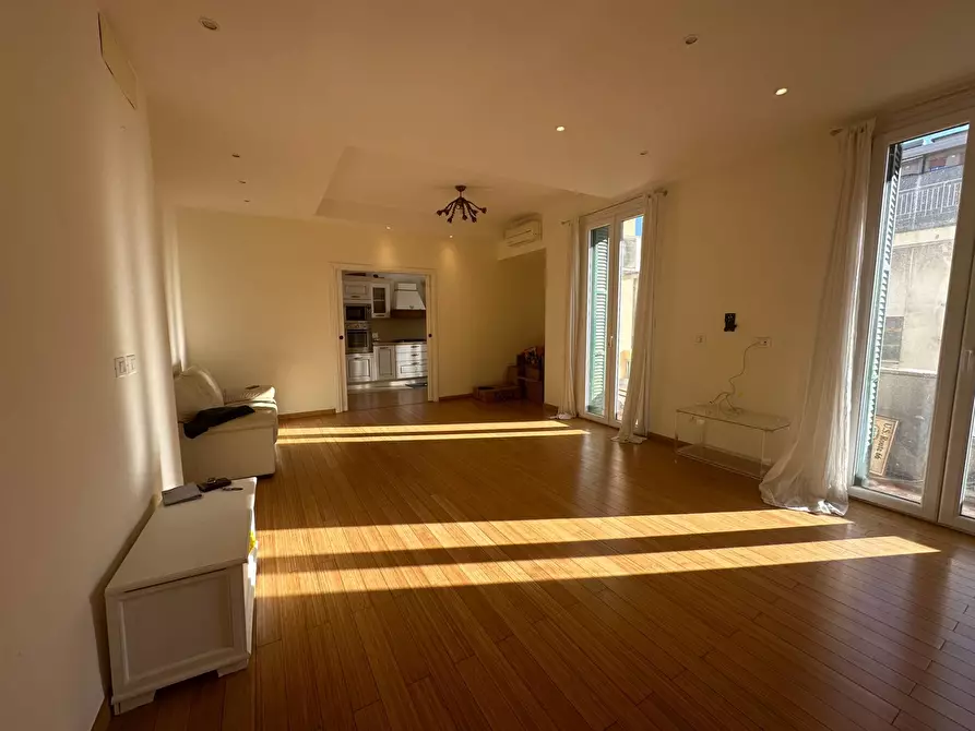 Immagine 5 di Appartamento in vendita  in Largo San Francesco Da Paola 53 a Genova