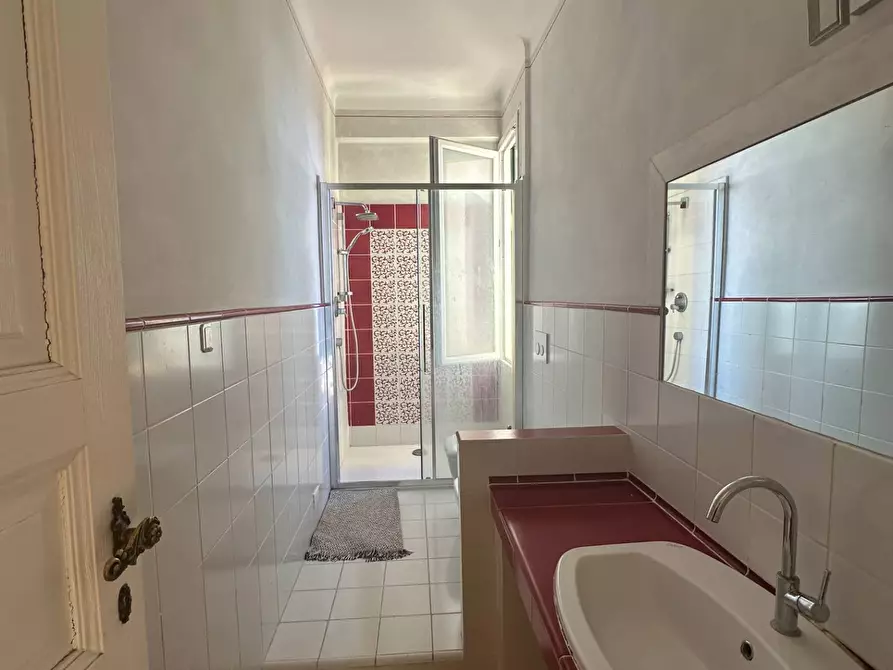 Immagine 7 di Appartamento in vendita  in Largo San Francesco Da Paola 53 a Genova