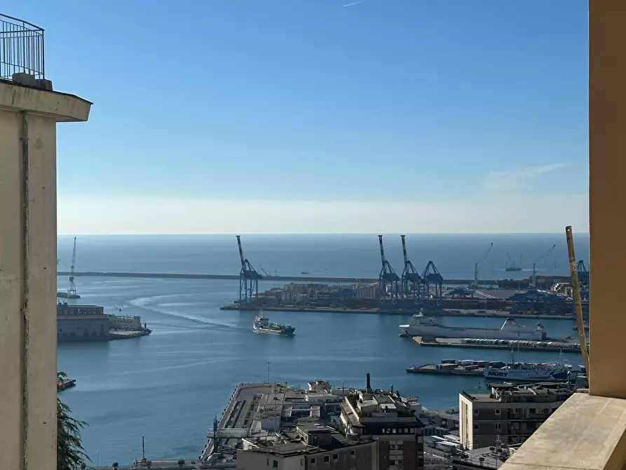 Immagine 1 di Appartamento in vendita  in Largo San Francesco Da Paola 53 a Genova