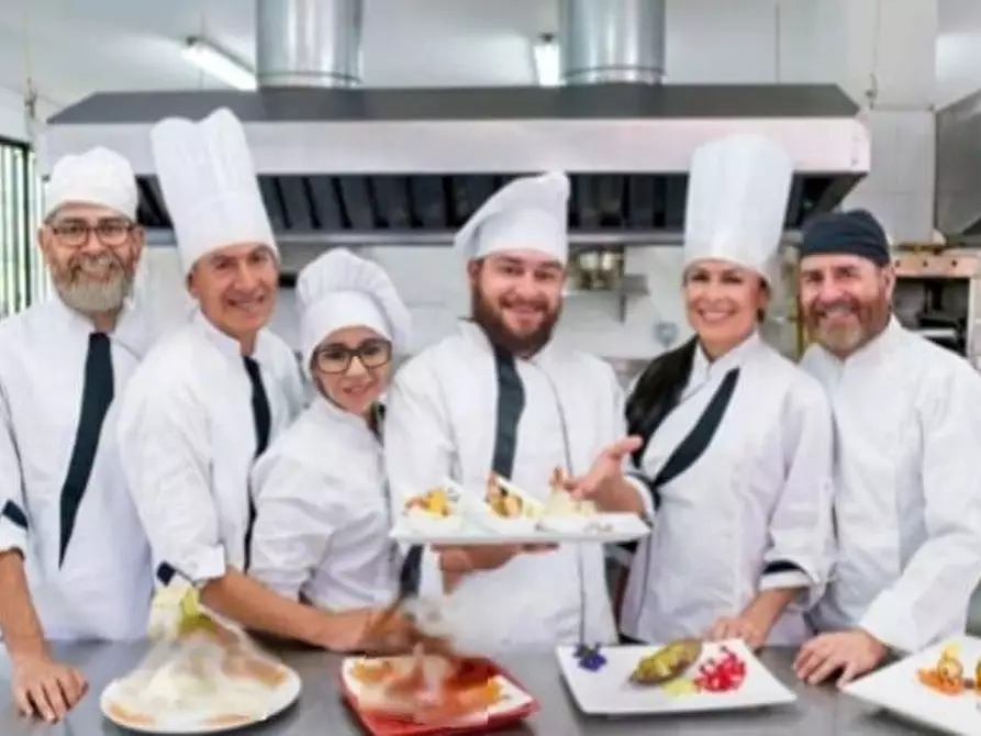 Immagine 2 di Attività commerciale in vendita  in Piazza Piccapietra a Genova