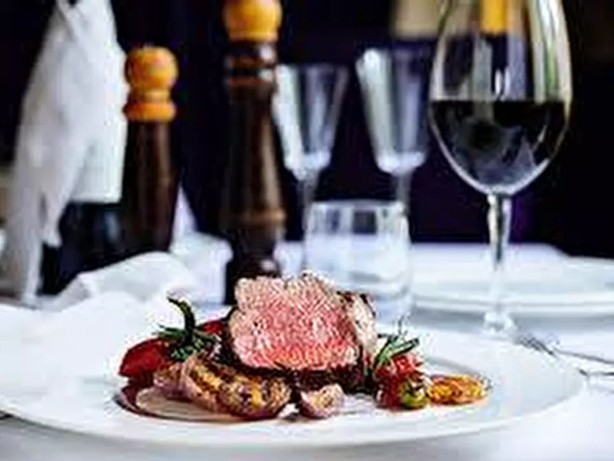 Immagine 5 di Attività commerciale in vendita  in Piazza Piccapietra a Genova