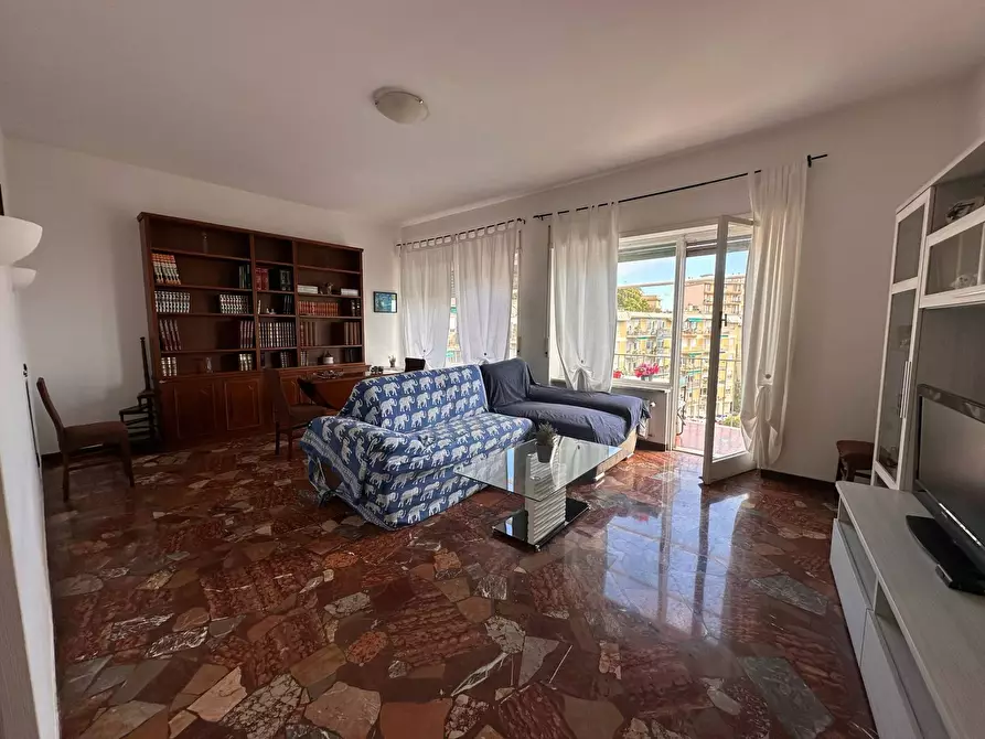 Immagine 3 di Appartamento in vendita  in Via Piaggio 18 a Genova