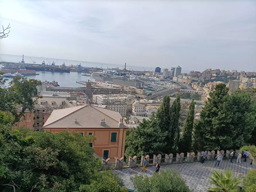 Immagine 29 di Appartamento in vendita  in corso ugo bassi a Genova