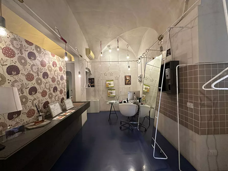 Immagine 2 di Attività commerciale in vendita  in Via Canneto il lungo a Genova