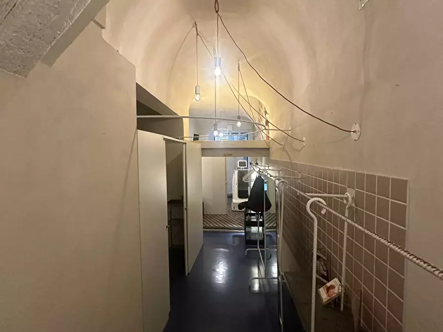 Immagine 9 di Attività commerciale in vendita  in Via Canneto il lungo a Genova