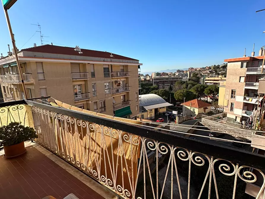 Immagine 4 di Appartamento in vendita  in VIA TRAVERSA ALLA COSTA 2 a Genova