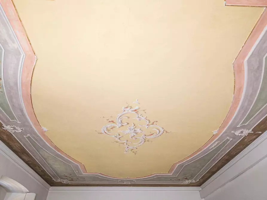 Immagine 16 di Appartamento in vendita  in corso ugo bassi a Genova