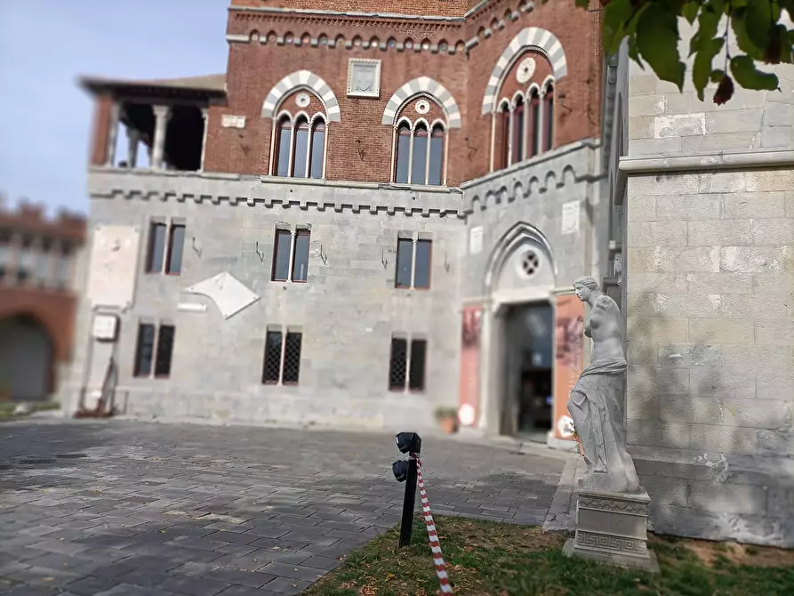 Immagine 31 di Appartamento in vendita  in corso ugo bassi a Genova