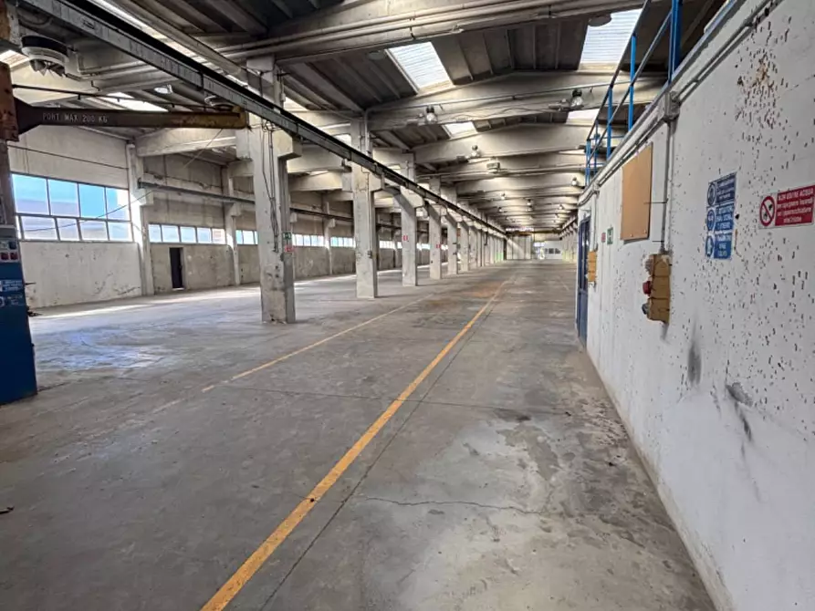 Immagine 35 di Capannone industriale in vendita  in Via Pontasso a Casella