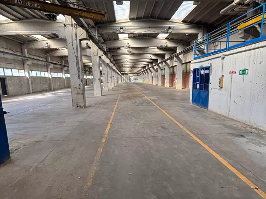 Immagine 36 di Capannone industriale in vendita  in Via Pontasso a Casella