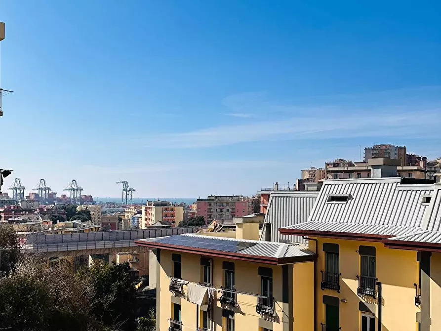 Immagine 1 di Appartamento in vendita  in via finale 11 a Genova