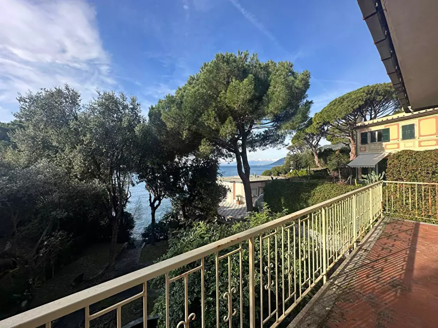 Immagine 5 di Villa in vendita  in Via romagneno 32 a Recco