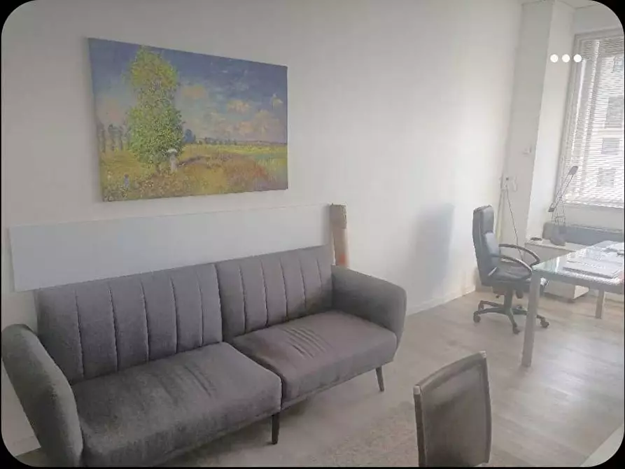 Immagine 3 di Ufficio in affitto  in Piazza Borgo Pila a Genova