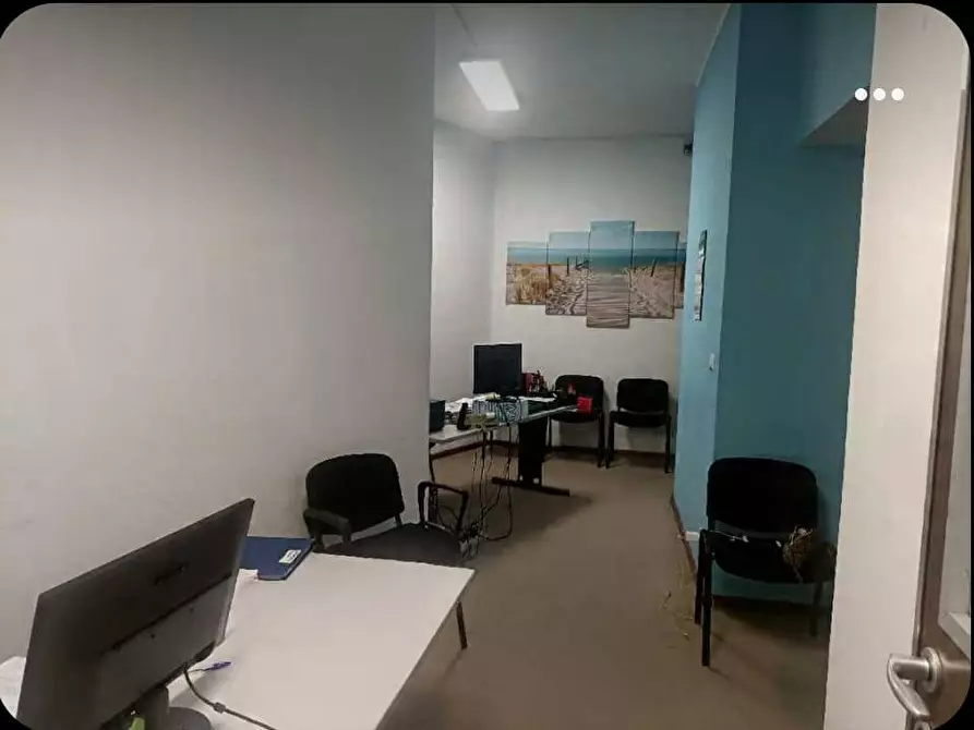 Immagine 8 di Ufficio in affitto  in Piazza Borgo Pila a Genova