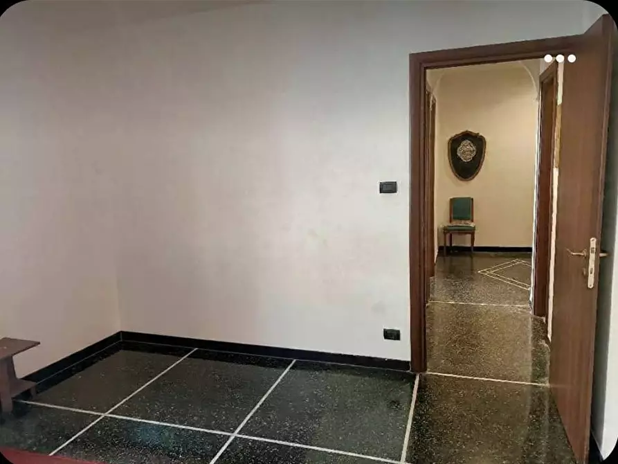 Immagine 8 di Appartamento in vendita  in via bari 33 a Genova