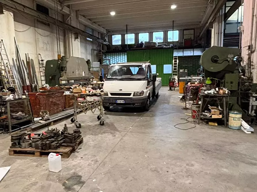 Immagine 2 di Capannone industriale in affitto  in Via Albisola a Genova
