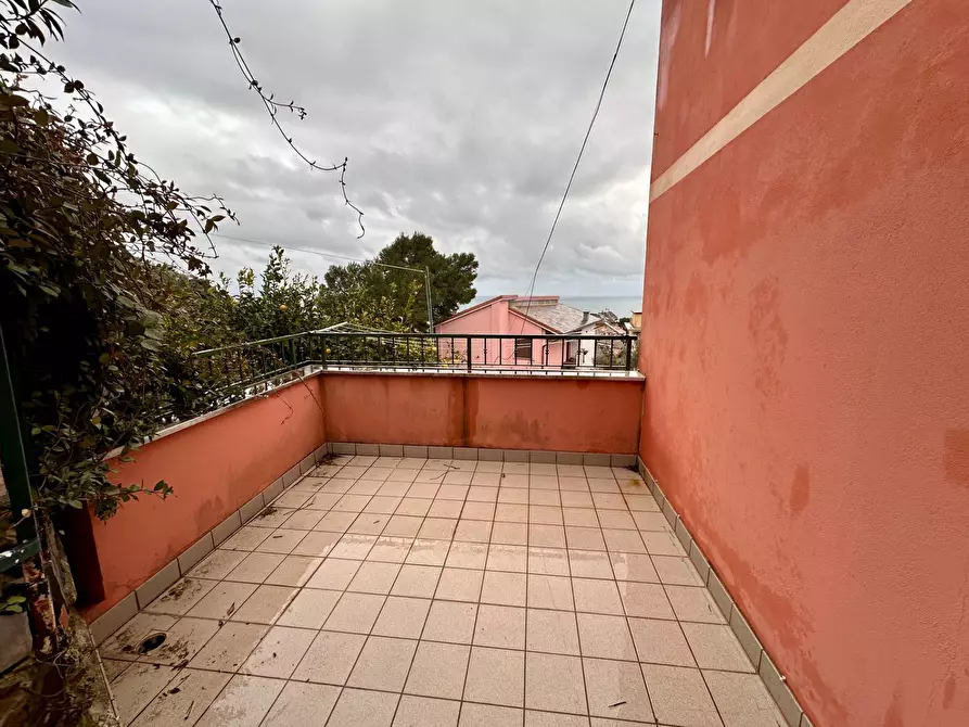 Immagine 11 di Casa indipendente in affitto  in Via Caiero a Genova