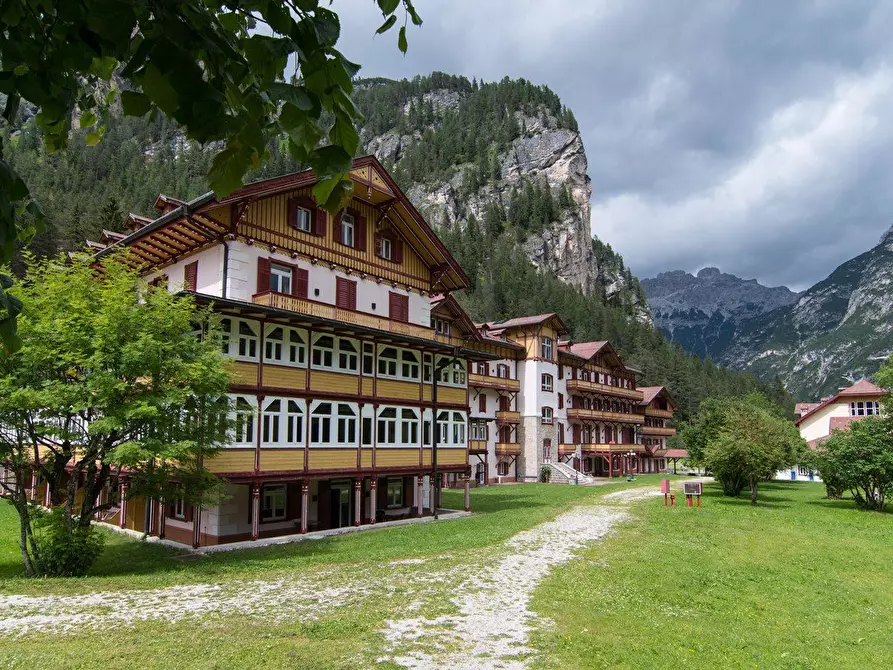 Immagine 1 di Appartamento in vendita  in Via Alemagna 1 a Dobbiaco .Toblach.