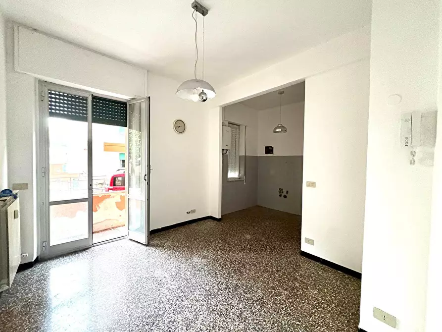 Immagine 1 di Appartamento in vendita  in Via Sestri 22 a Genova