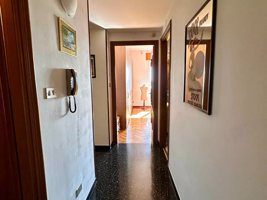 Immagine 21 di Appartamento in vendita  in Via Milano 40 a Genova