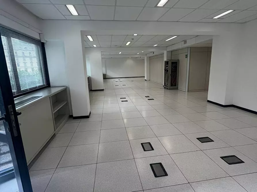 Immagine 2 di Ufficio in affitto  in Piazza Piccapietra 9 a Genova