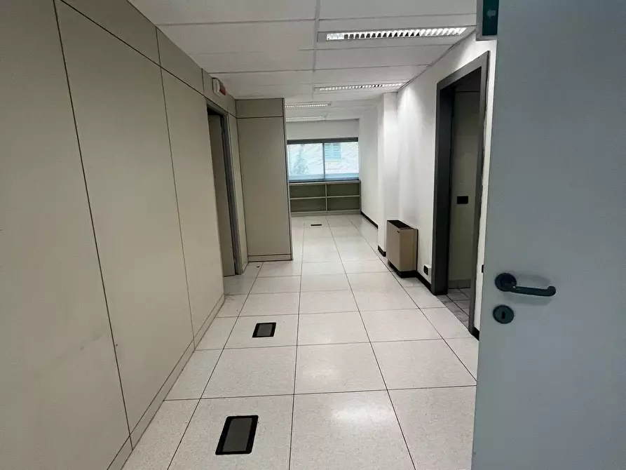 Immagine 4 di Ufficio in affitto  in Piazza Piccapietra 9 a Genova