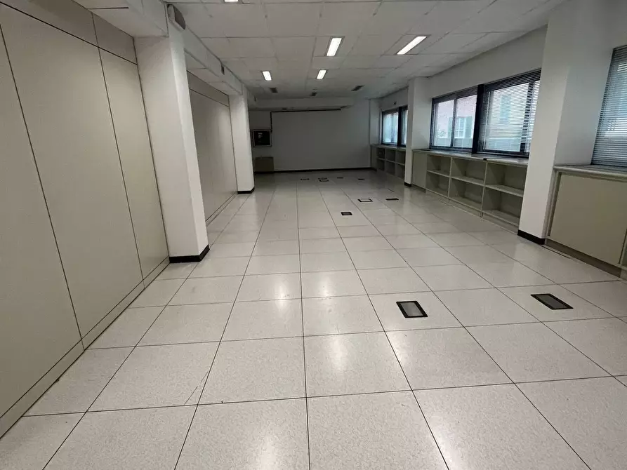 Immagine 7 di Ufficio in affitto  in Piazza Piccapietra 9 a Genova