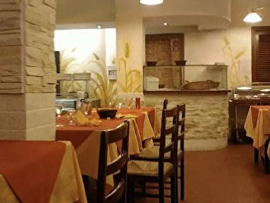 Immagine 4 di Locale commerciale in vendita  in Via Marco Sala 14R a Genova