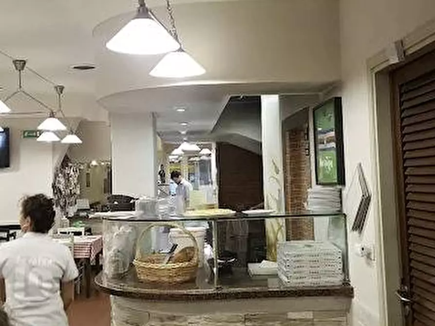 Immagine 5 di Locale commerciale in vendita  in Via Marco Sala 14R a Genova