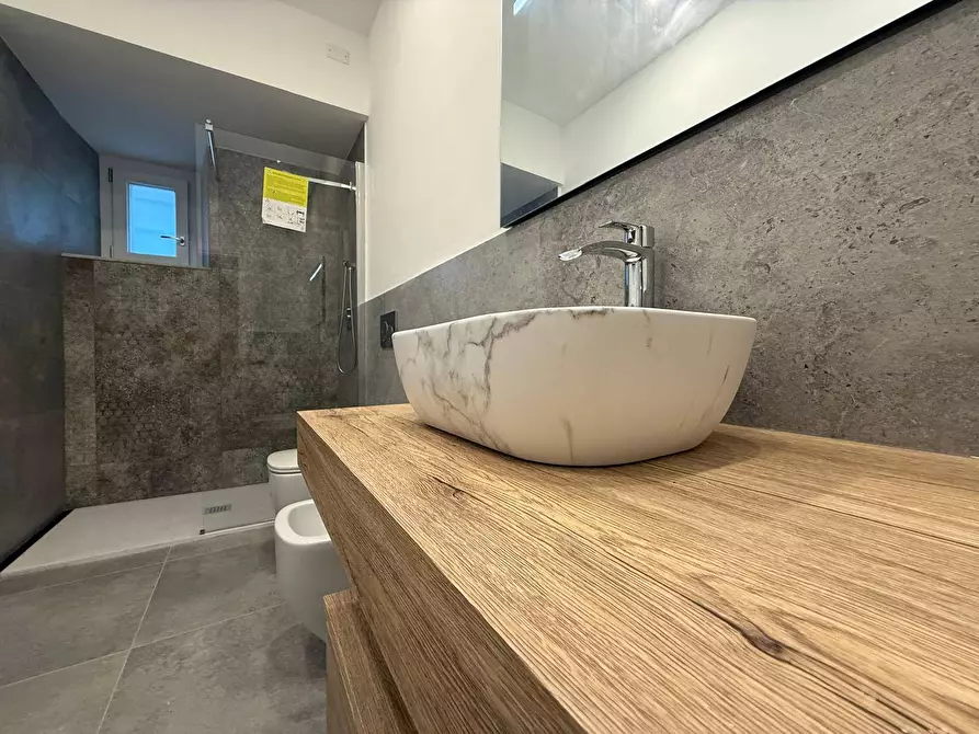 Immagine 21 di Appartamento in vendita  in Via Felice Romani 12 a Genova