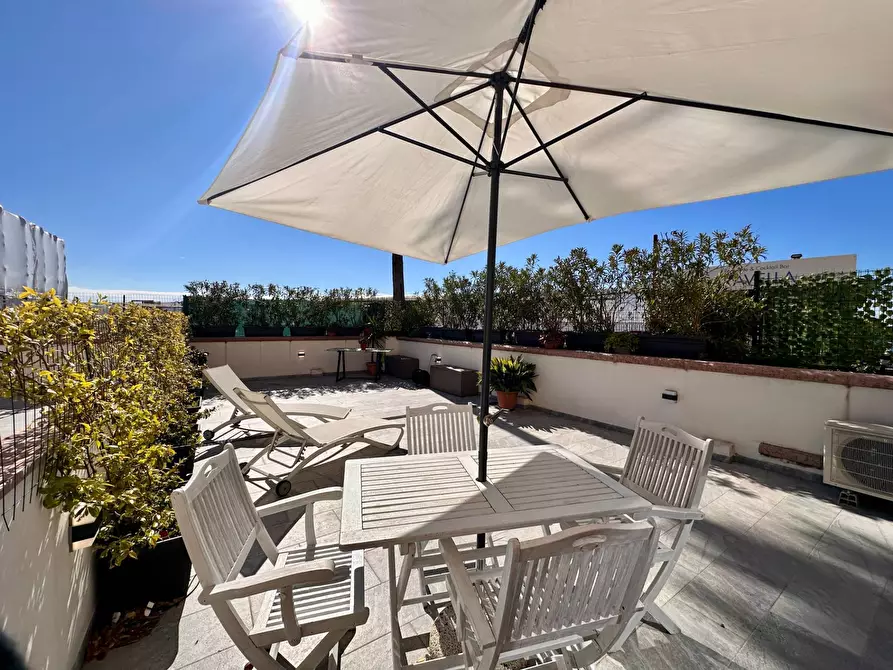 Immagine 1 di Appartamento in vendita  in Corso Italia 15 a Genova