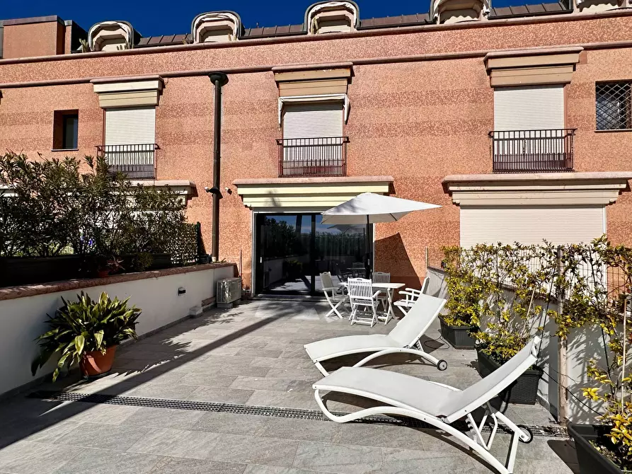 Immagine 2 di Appartamento in vendita  in Corso Italia 15 a Genova