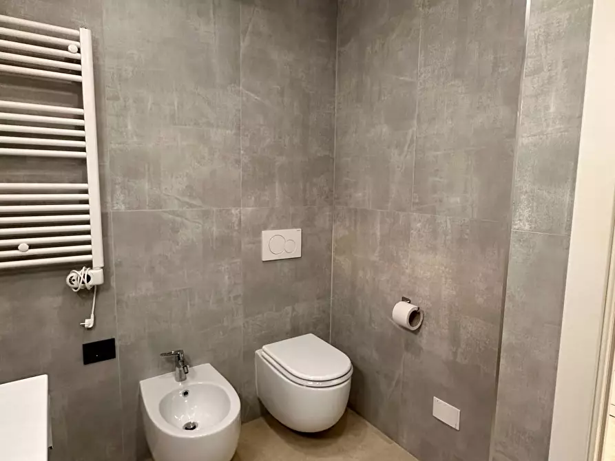 Immagine 14 di Appartamento in vendita  in Corso Italia 15 a Genova