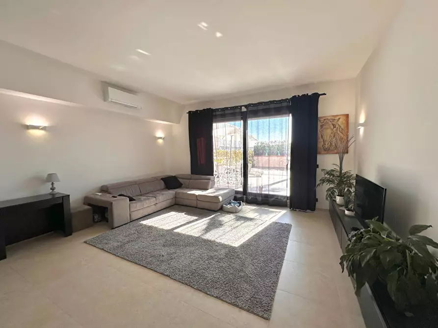 Immagine 18 di Appartamento in vendita  in Corso Italia 15 a Genova