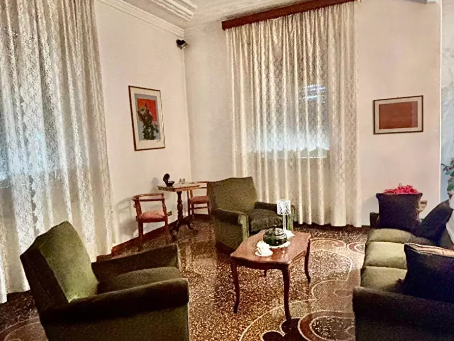 Immagine 11 di Appartamento in vendita  in Via Antonio Cantore 21 a Genova