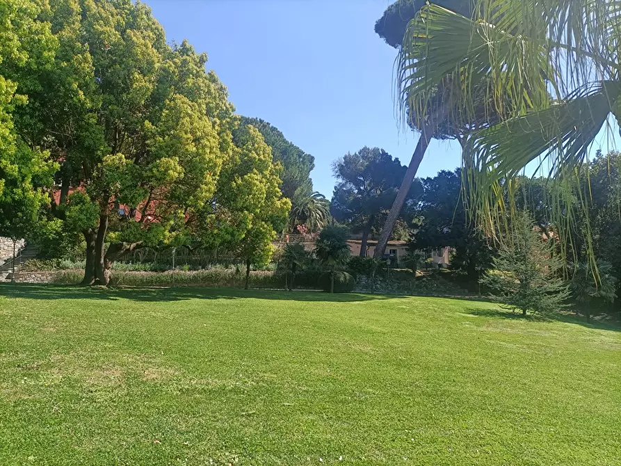 Immagine 55 di Villa in vendita  in Via Sforza a Genova