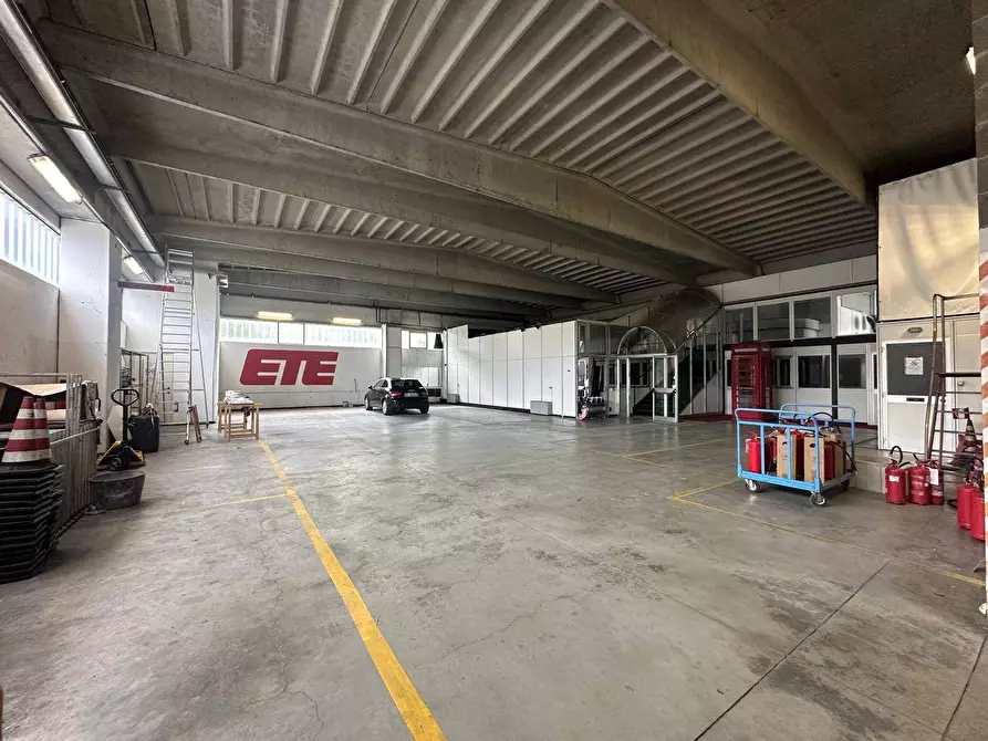 Immagine 2 di Magazzino   in Passo Ponte Carrega 62 a Genova