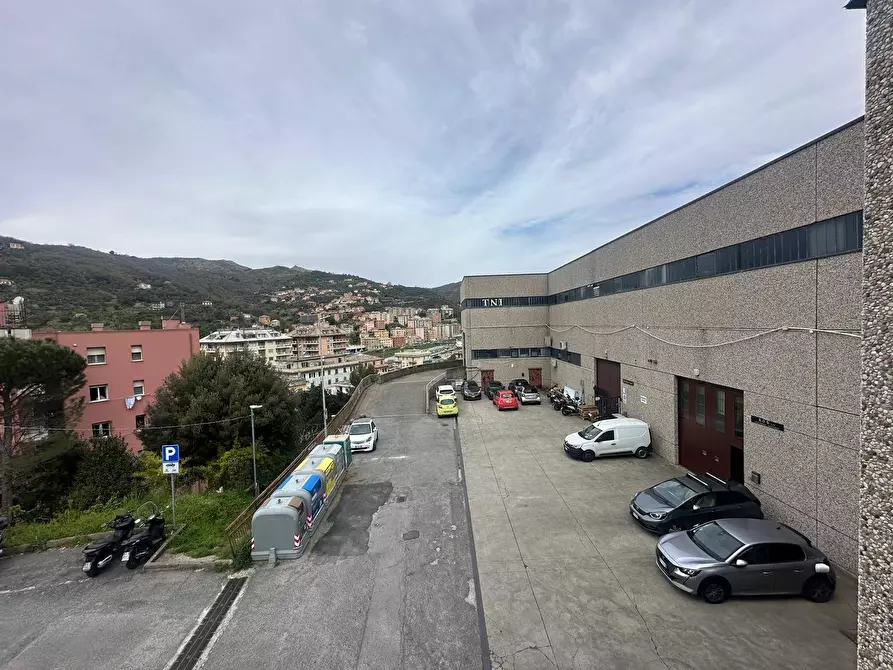 Immagine 1 di Magazzino   in Passo Ponte Carrega 62 a Genova