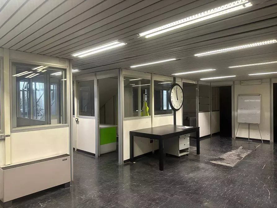 Immagine 4 di Magazzino   in Passo Ponte Carrega 62 a Genova