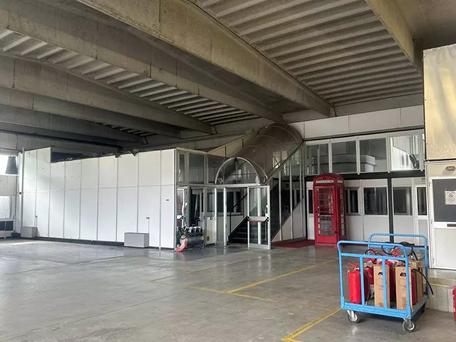 Immagine 5 di Magazzino   in Passo Ponte Carrega 62 a Genova