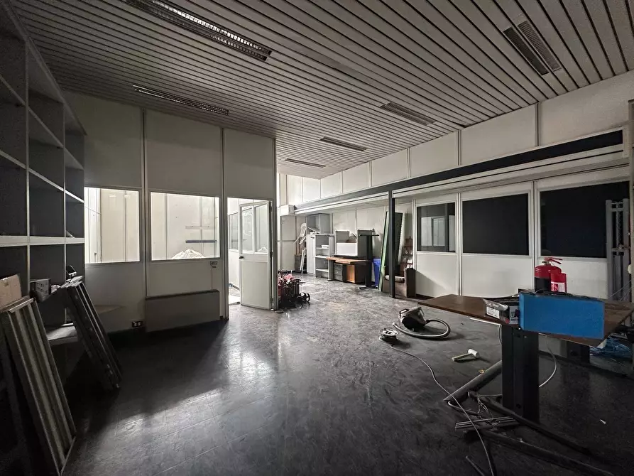 Immagine 7 di Magazzino   in Passo Ponte Carrega 62 a Genova