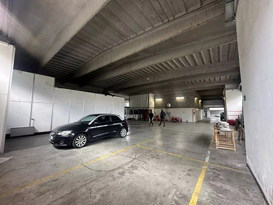 Immagine 14 di Magazzino   in Passo Ponte Carrega 62 a Genova