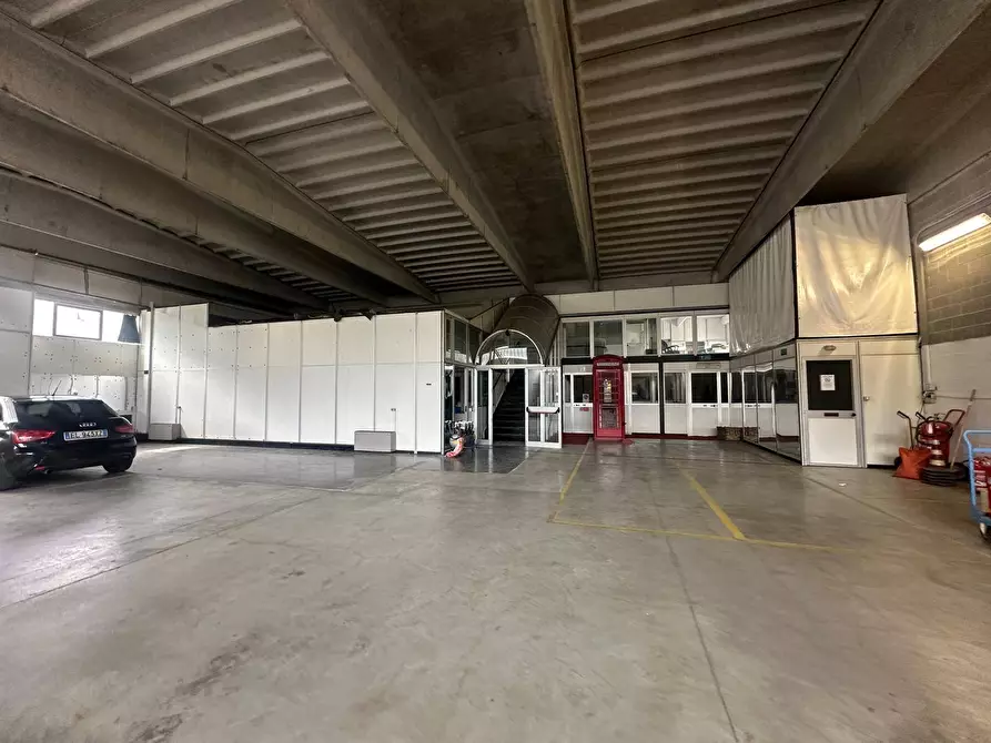 Immagine 20 di Magazzino   in Passo Ponte Carrega 62 a Genova