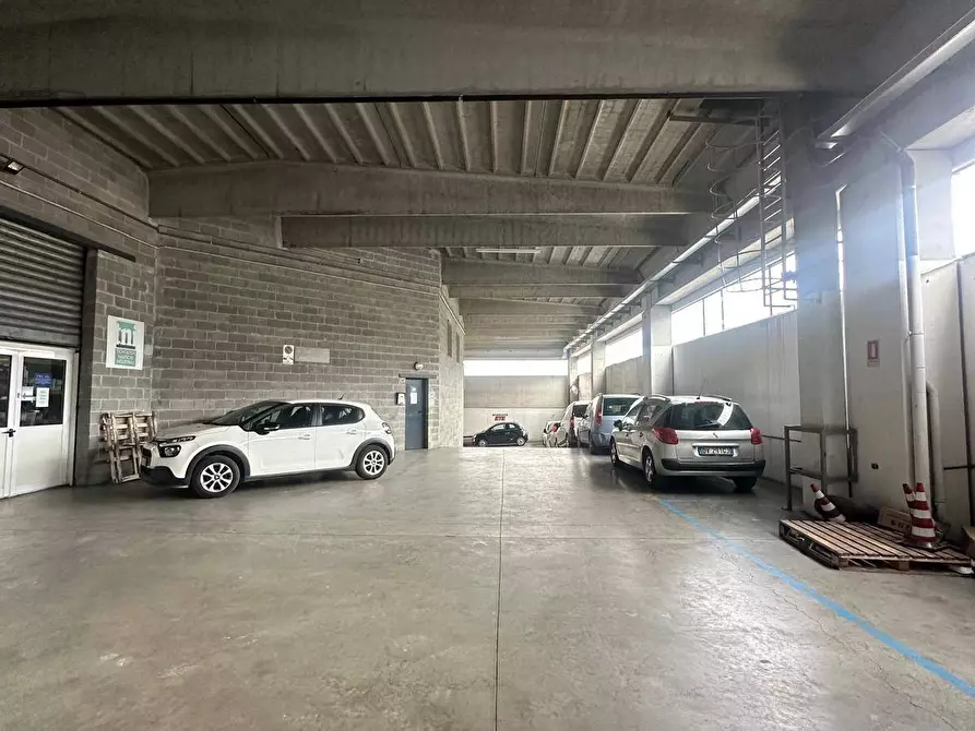 Immagine 21 di Magazzino   in Passo Ponte Carrega 62 a Genova