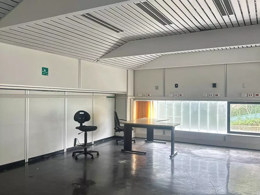 Immagine 22 di Magazzino   in Passo Ponte Carrega 62 a Genova