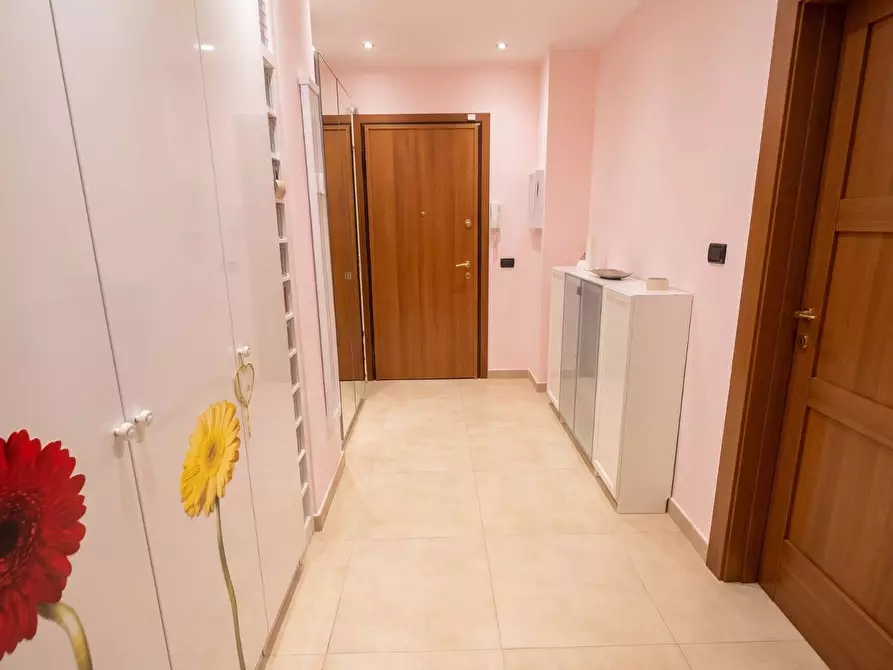 Immagine 4 di Appartamento in vendita  in Piazza De Marini 3 a Genova