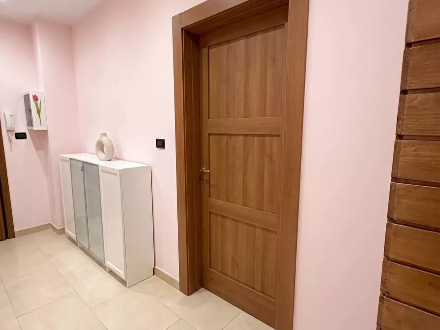 Immagine 5 di Appartamento in vendita  in Piazza De Marini 3 a Genova