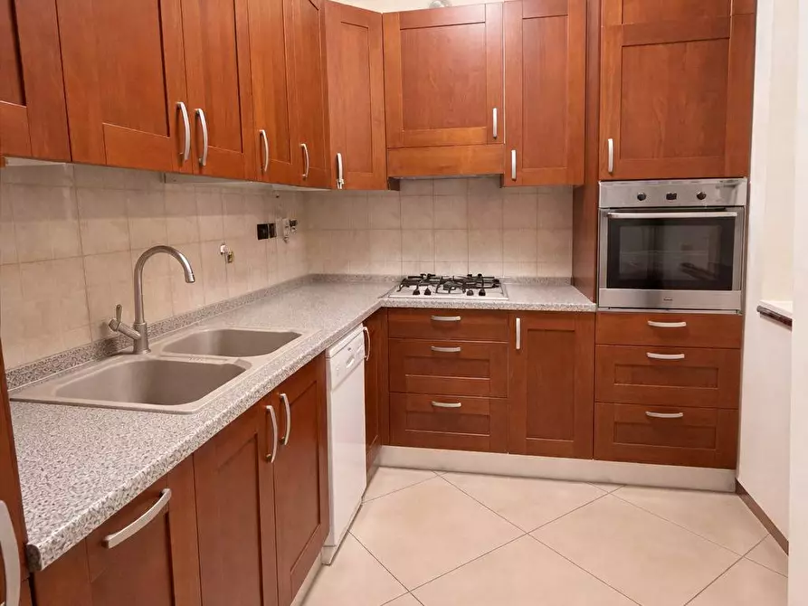 Immagine 15 di Appartamento in vendita  in Piazza De Marini 3 a Genova