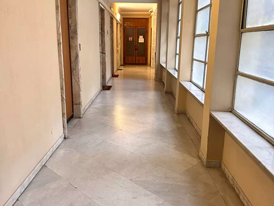 Immagine 21 di Appartamento in vendita  in Piazza De Marini 3 a Genova