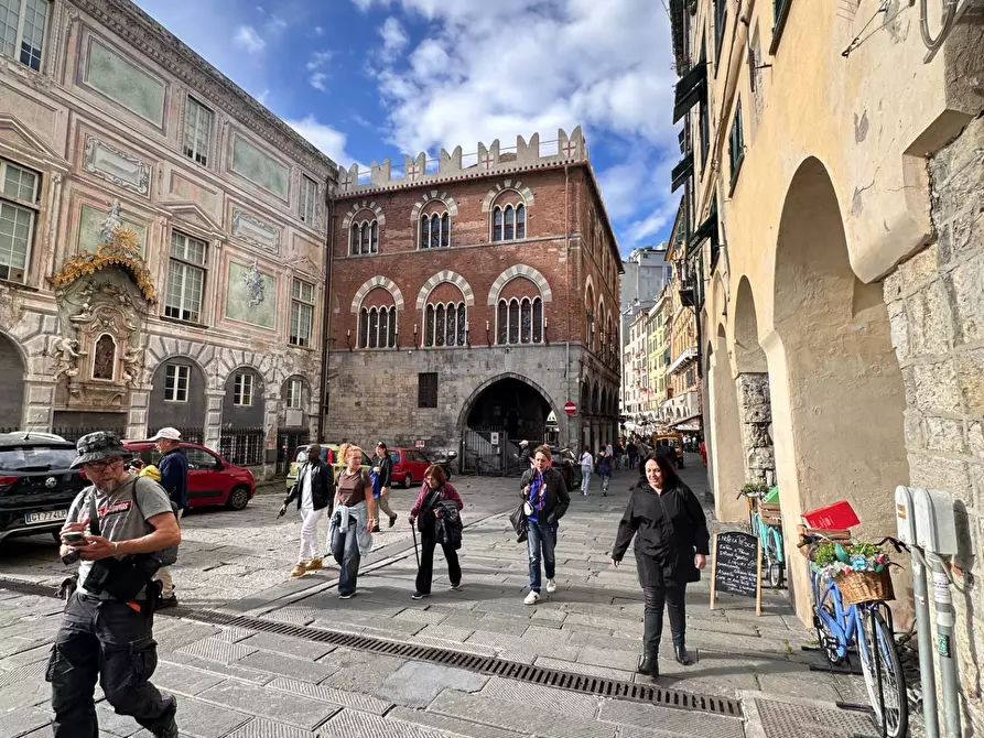 Immagine 26 di Appartamento in vendita  in Piazza De Marini 3 a Genova